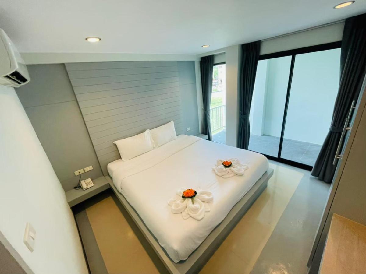 White Apartment *