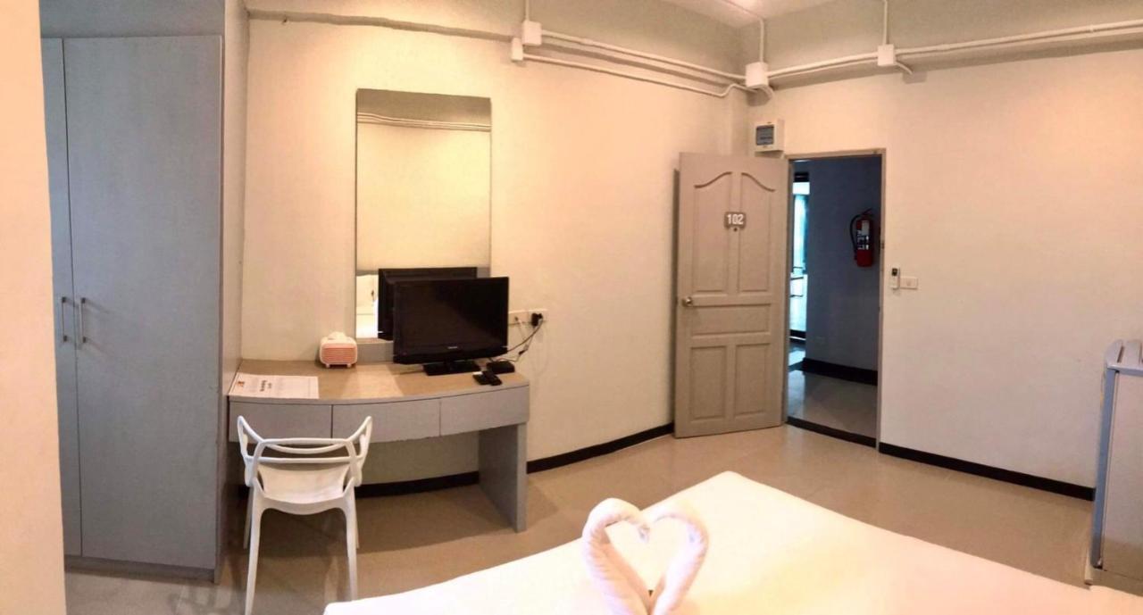 Apartment White