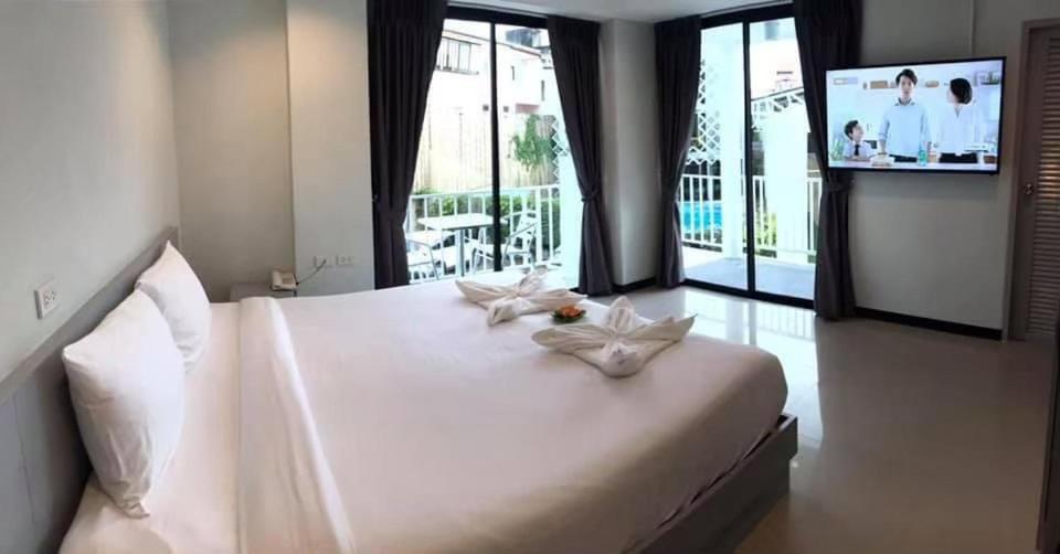 Apartment White *